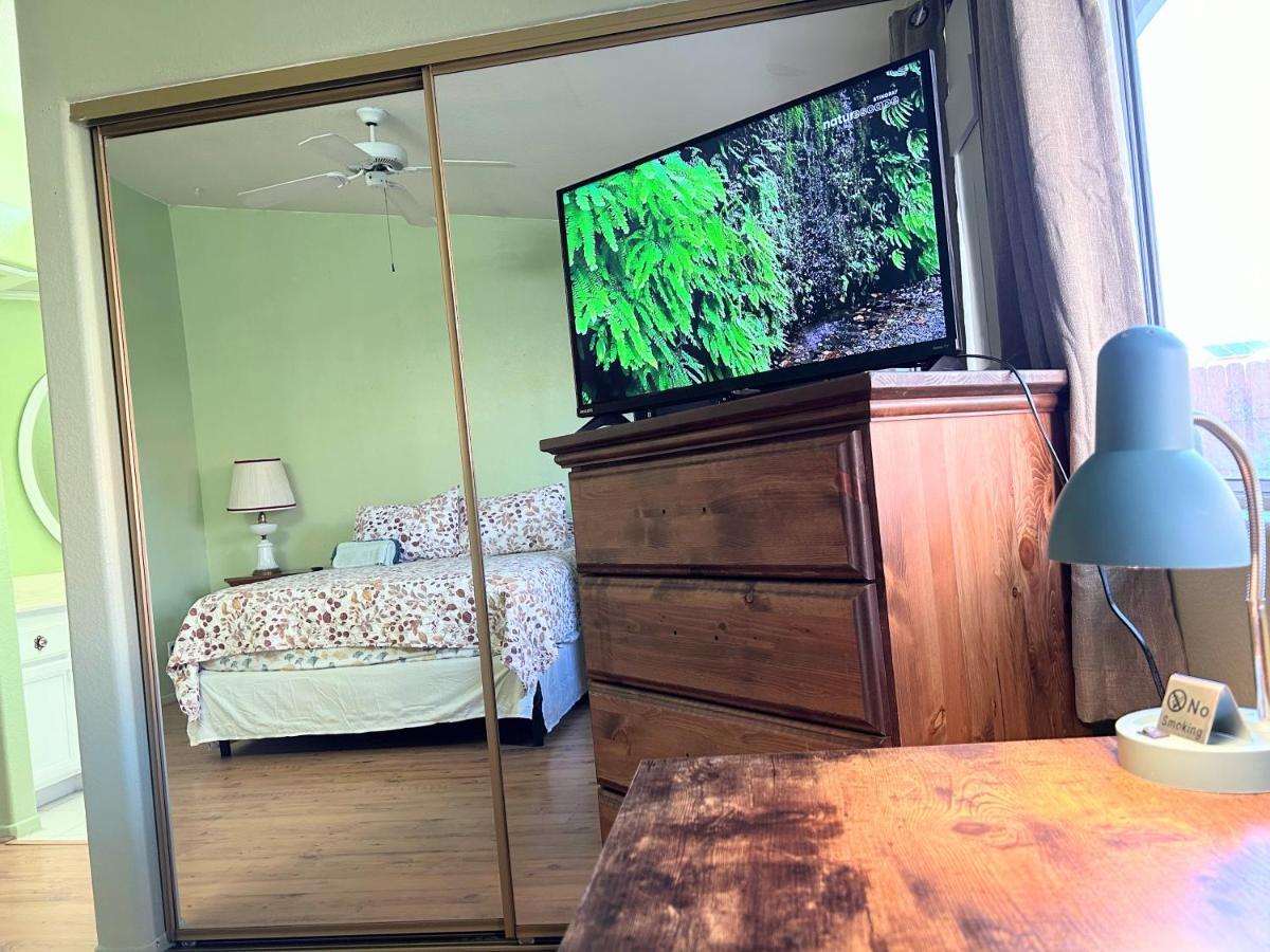 Vineyard Vista Suite With Tv And Private Bathroom Хемет Экстерьер фото